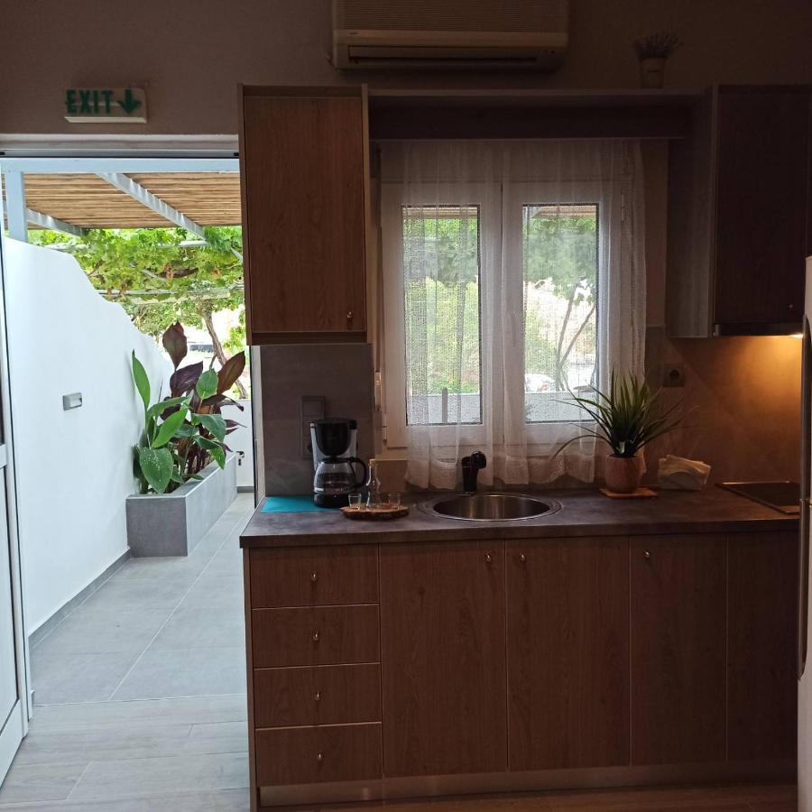 Apartment 2 *