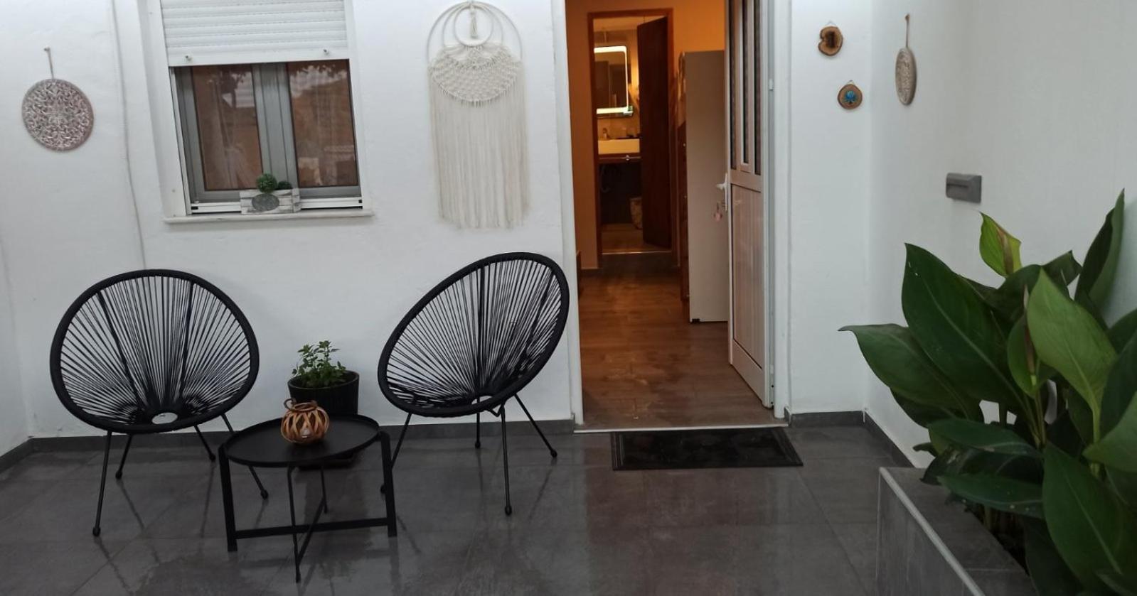 2 Apartment *